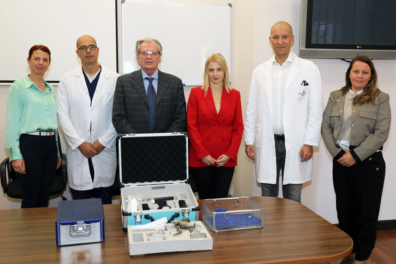 SURGICAL EQUIPMENT FOR CLINICAL CENTRE OF SERBIA FROM CROWN PRINCESS KATHERINE