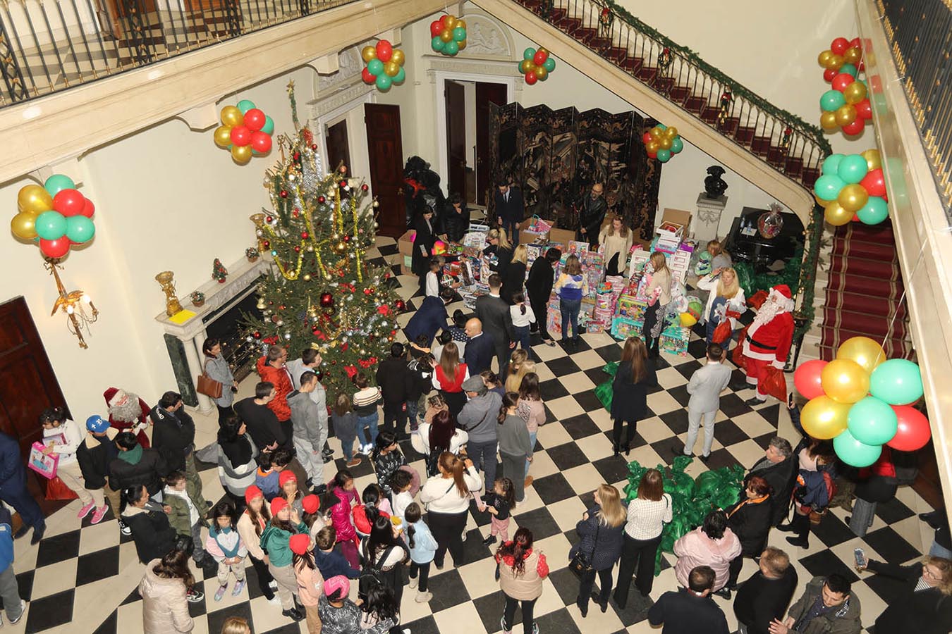 CROWN PRINCESS KATHERINE’S CHRISTMAS RECEPTION REJOICES MORE THAN 1,000 CHILDREN