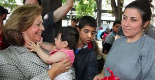 Crown Princess Katherine Distributed Aid to Migrant Children in Belgrade